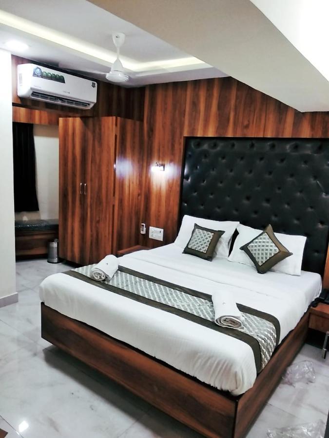 Hotel Ashyana - Near To Grant Road Station Мумбай Екстериор снимка