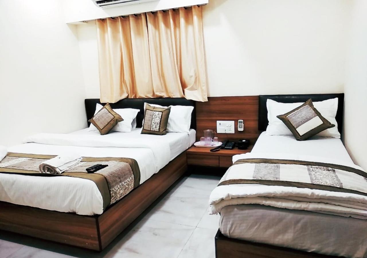 Hotel Ashyana - Near To Grant Road Station Мумбай Екстериор снимка
