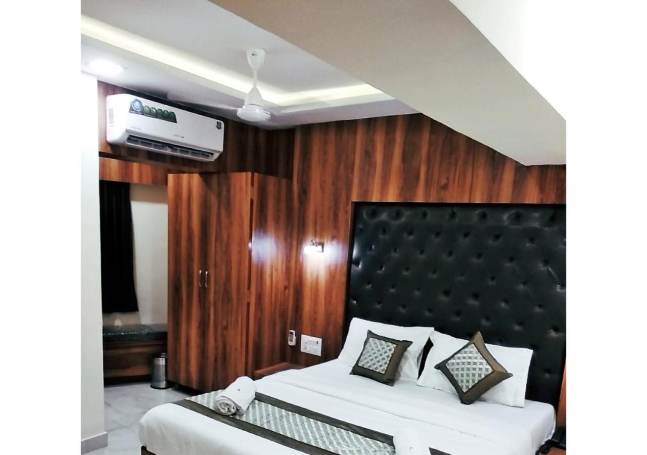 Hotel Ashyana - Near To Grant Road Station Мумбай Екстериор снимка
