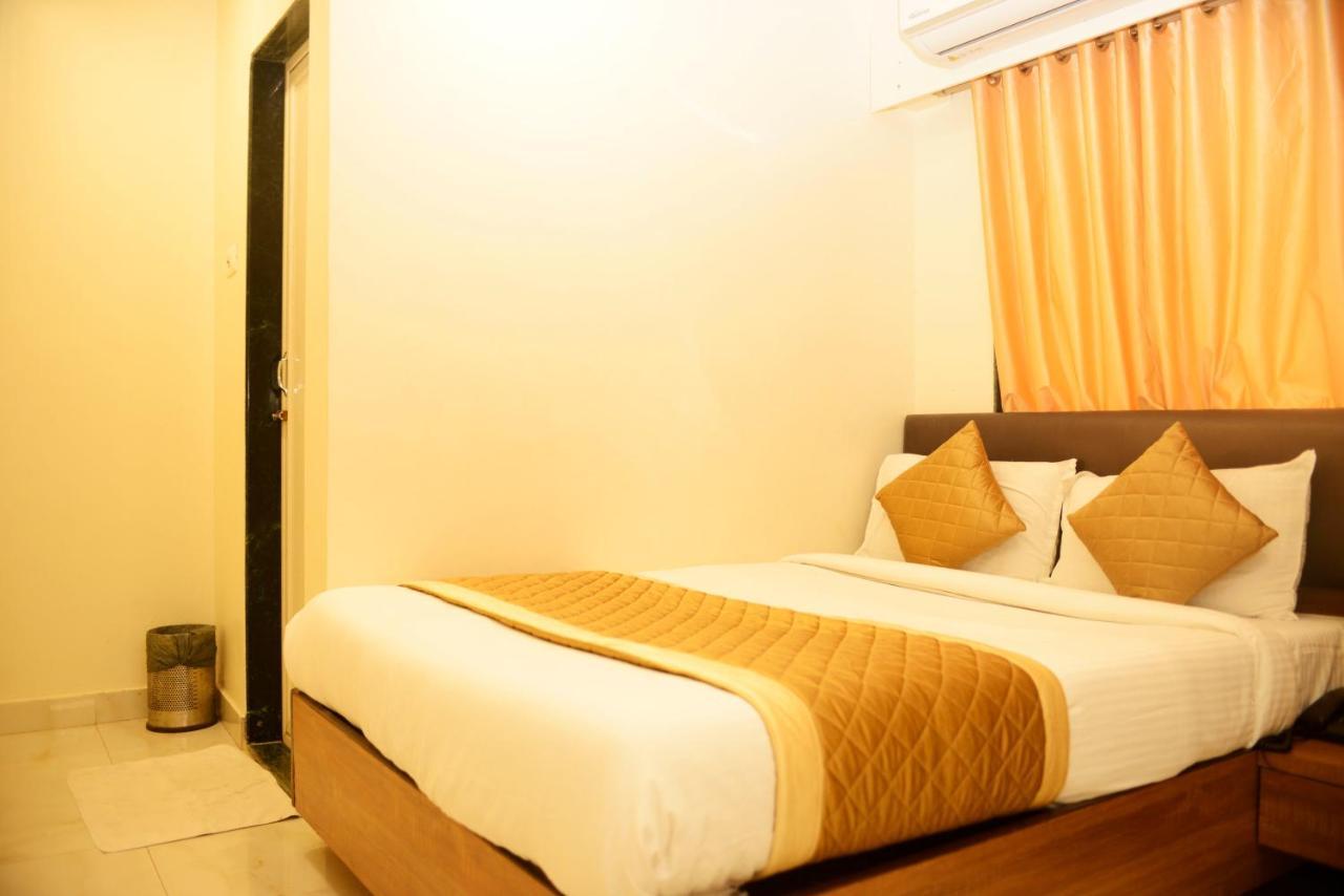 Hotel Ashyana - Near To Grant Road Station Мумбай Екстериор снимка