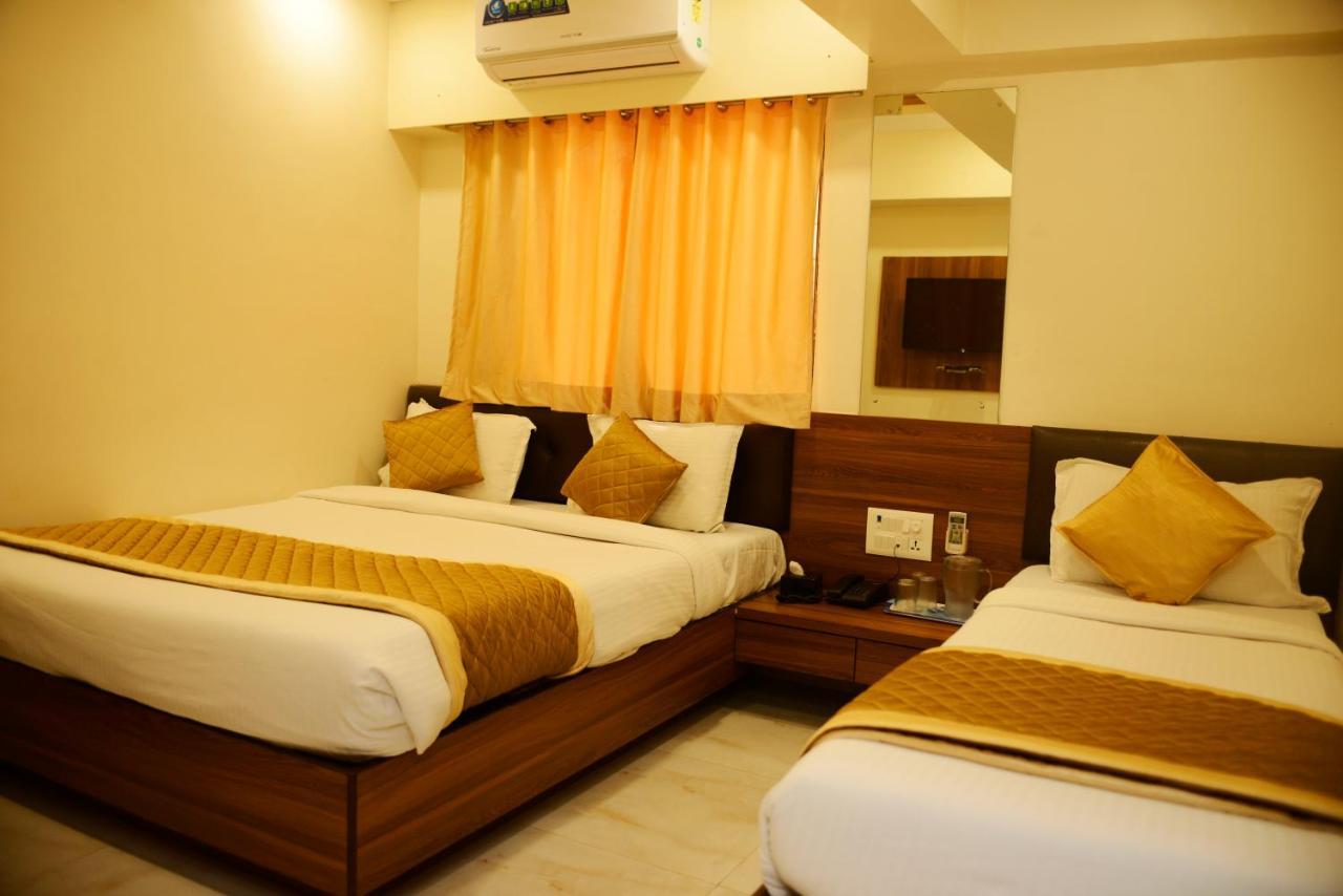 Hotel Ashyana - Near To Grant Road Station Мумбай Екстериор снимка