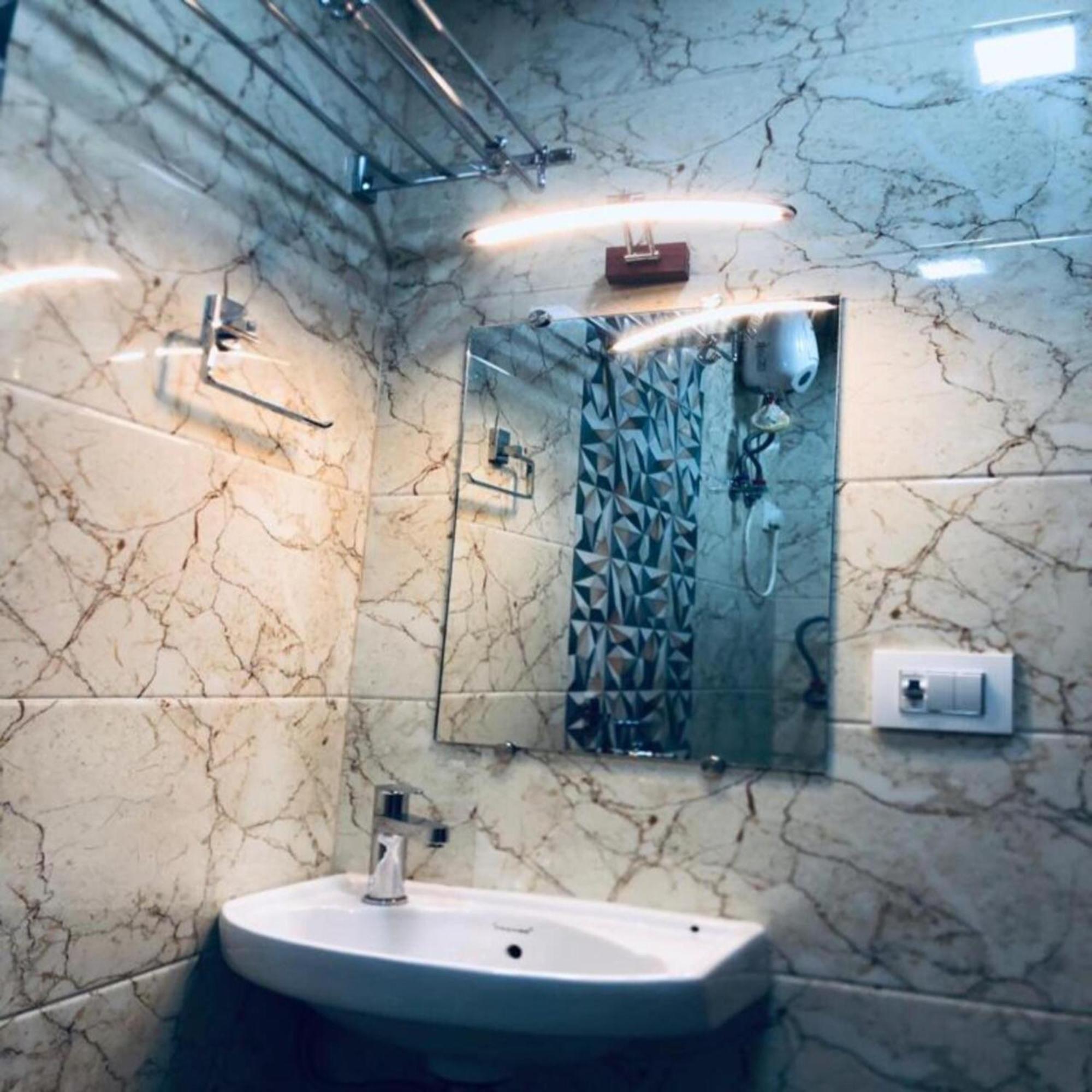 Hotel Ashyana - Near To Grant Road Station Мумбай Екстериор снимка